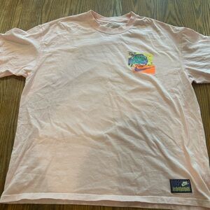 Nike Men's Light Pink Graphic Tee